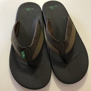Men’s Sanuk Leather Flip Flops size 13